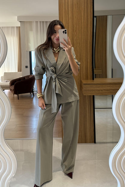 طقم بليزر ربط مع بنطلون اخضر - KP1384