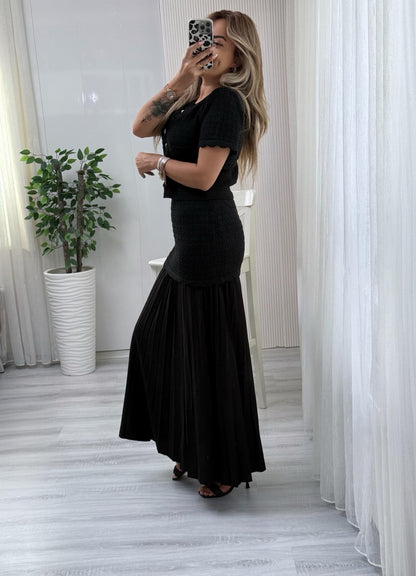 طقم بلوزة مع تنورة اسود - KP1363