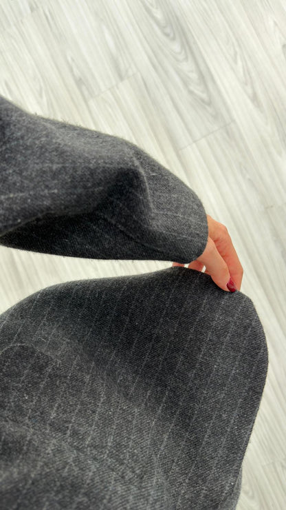 جكيت اسود مخطط بحزام - KP7161