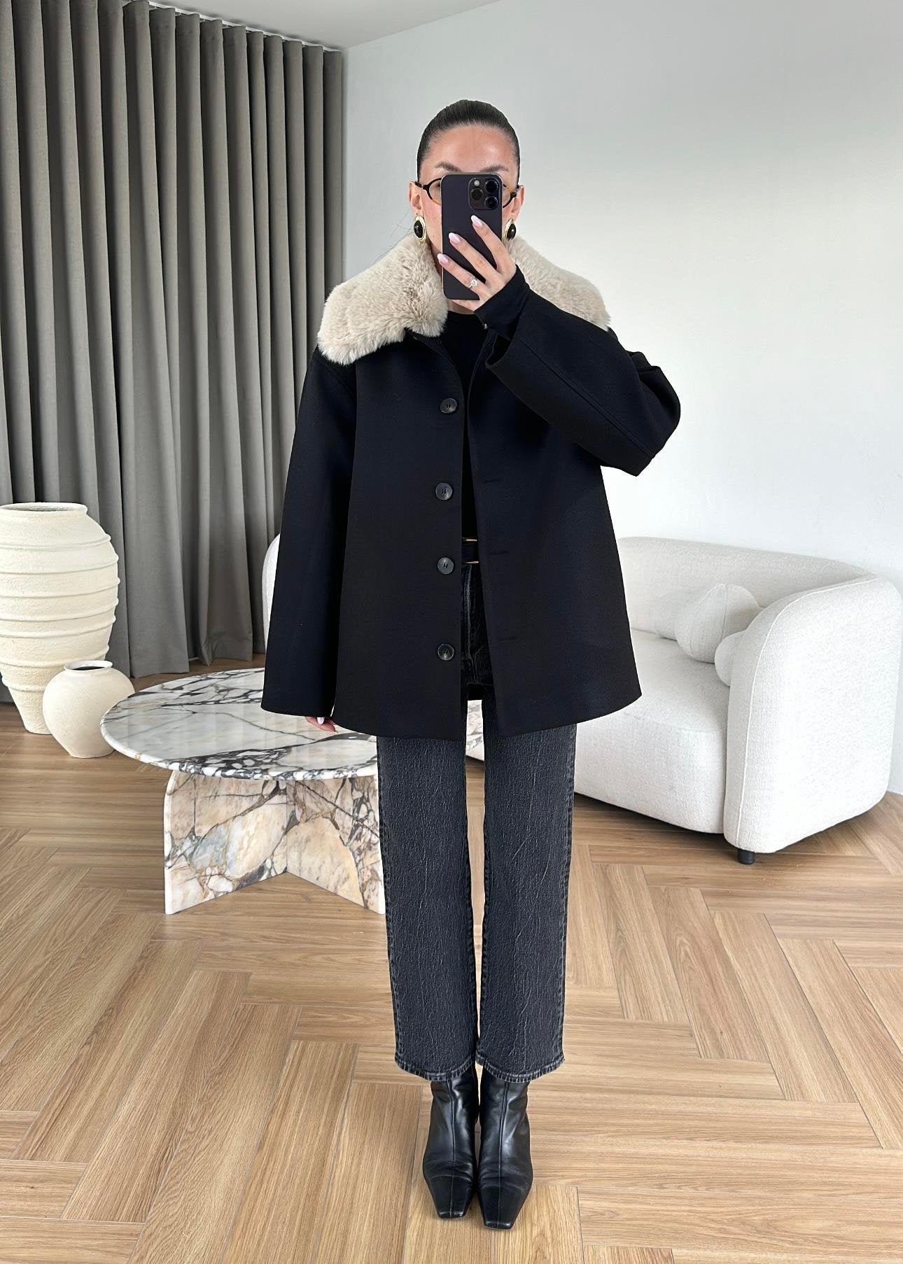 جكيت اسود فرو - KP7178