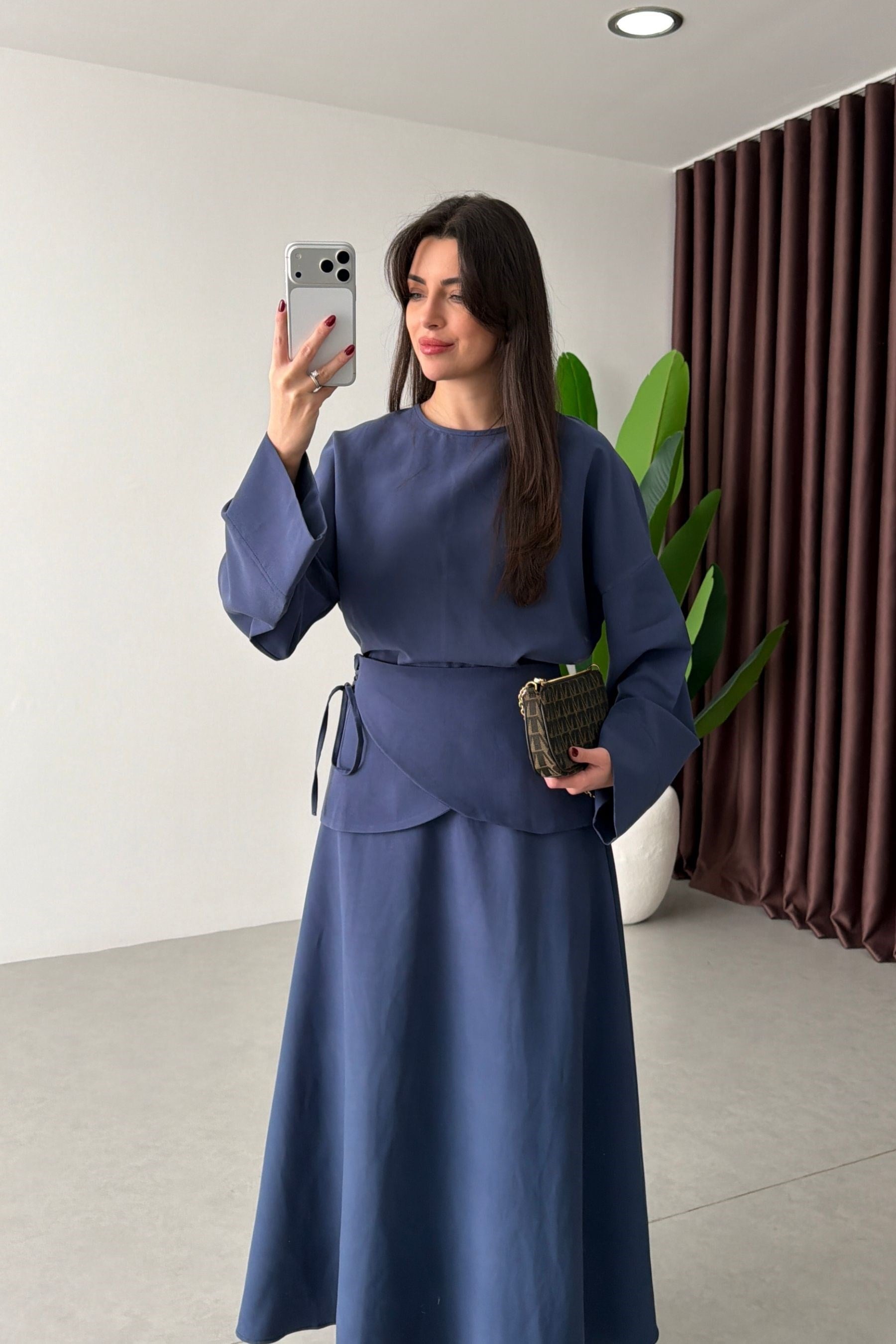 طقم بلوزة مع تنورة كحلي - KP1556