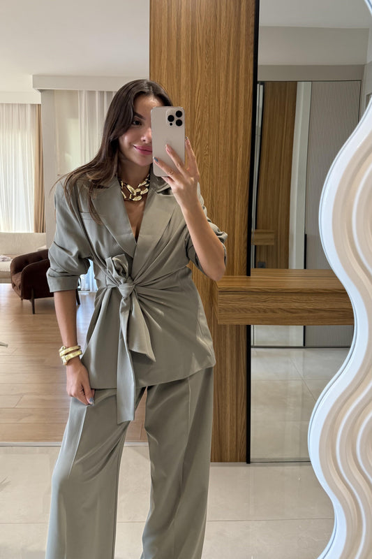 طقم بليزر ربط مع بنطلون اخضر - KP1384