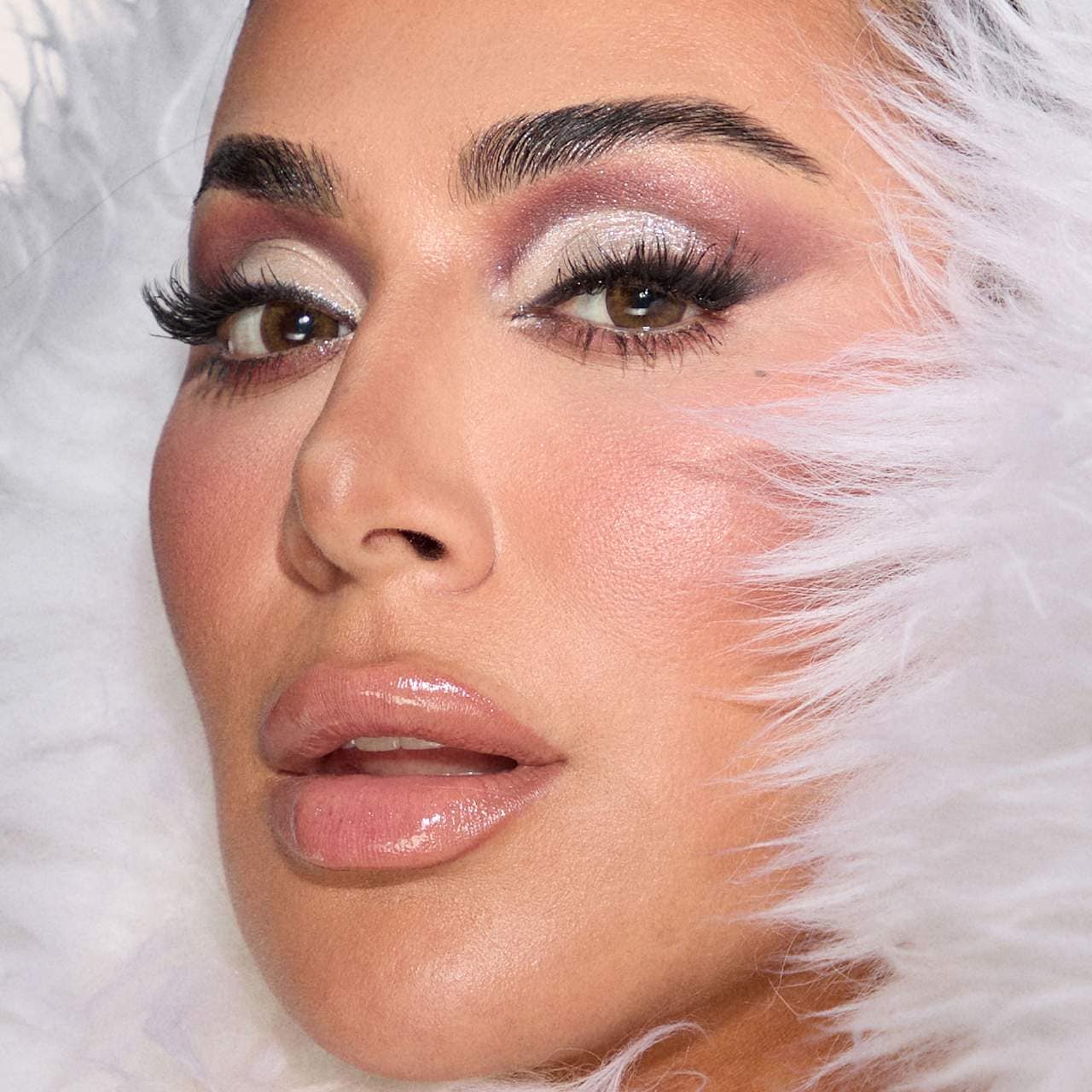 HUDA BEAUTY Icy Nude Eyeshadow Palette - KB
