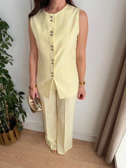 طقم ڤيست مع بنطلون اصفر - KP1313