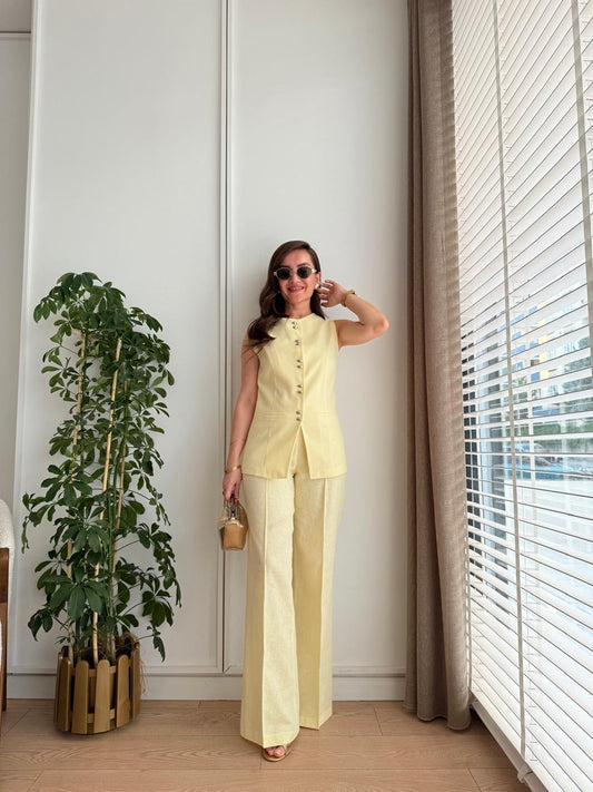 طقم ڤيست مع بنطلون اصفر - KP1313
