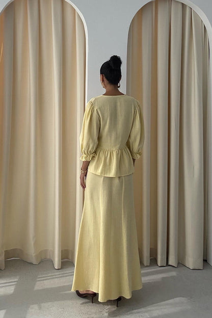 طقم تنورة مع بلوزة اصفر  - KP1321