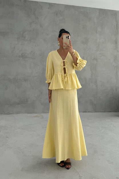 طقم تنورة مع بلوزة اصفر  - KP1321