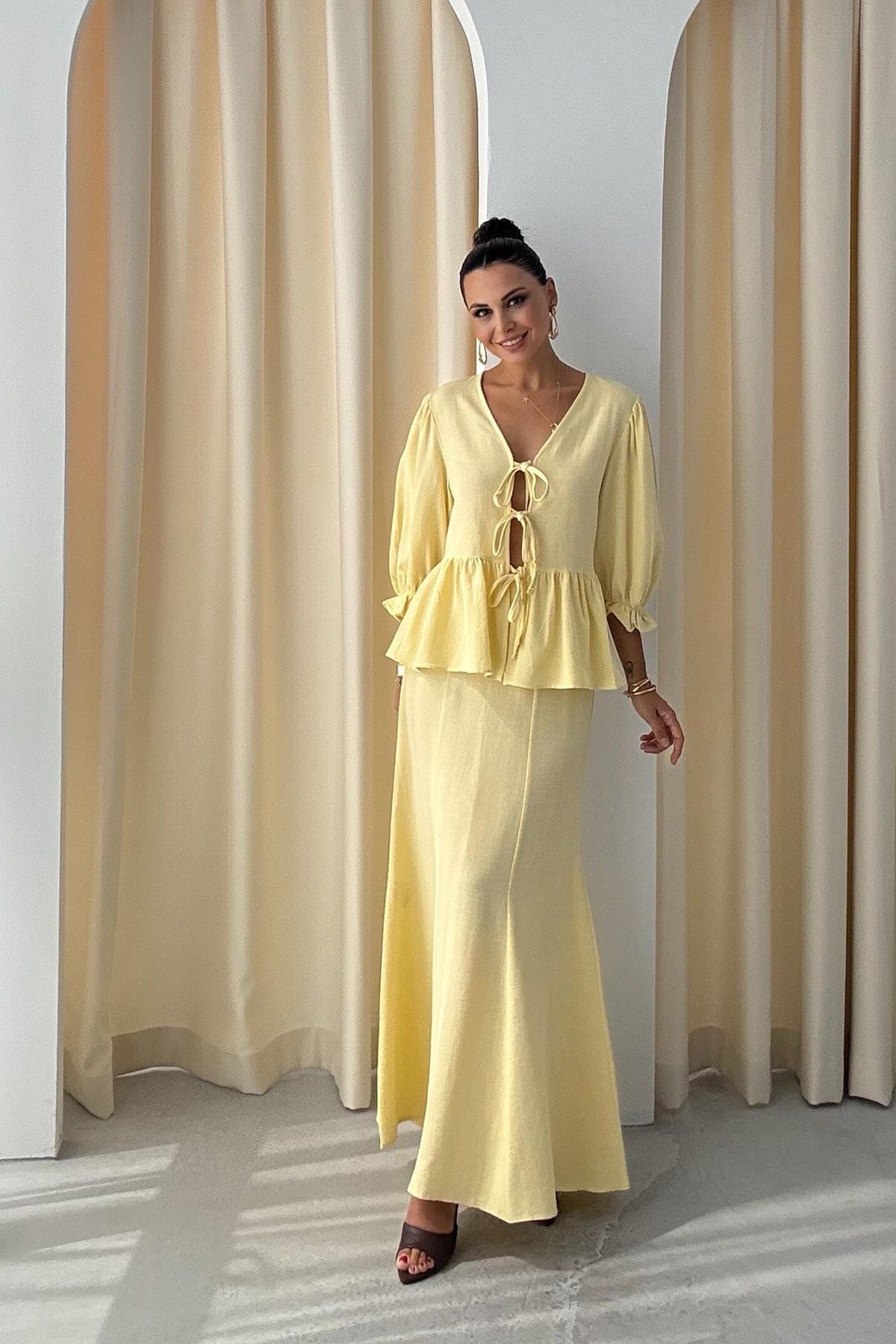 طقم تنورة مع بلوزة اصفر  - KP1321