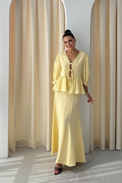 طقم تنورة مع بلوزة اصفر  - KP1321