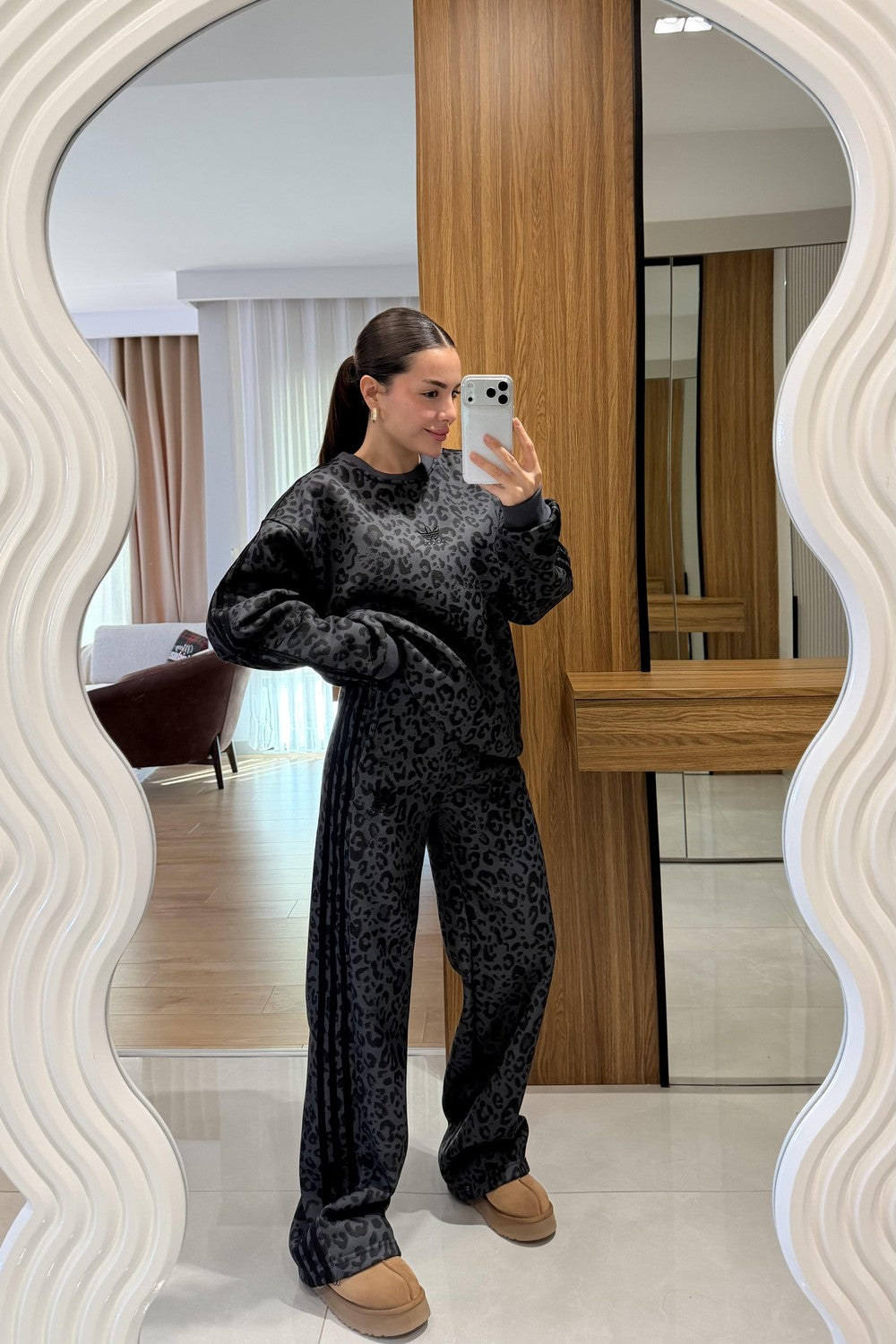 طقم رمادي Adidas  - KP1487