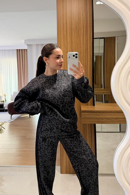 طقم رمادي Adidas  - KP1487