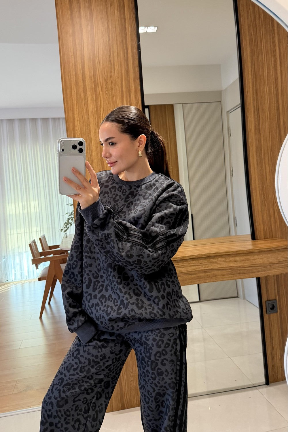 طقم رمادي Adidas  - KP1487