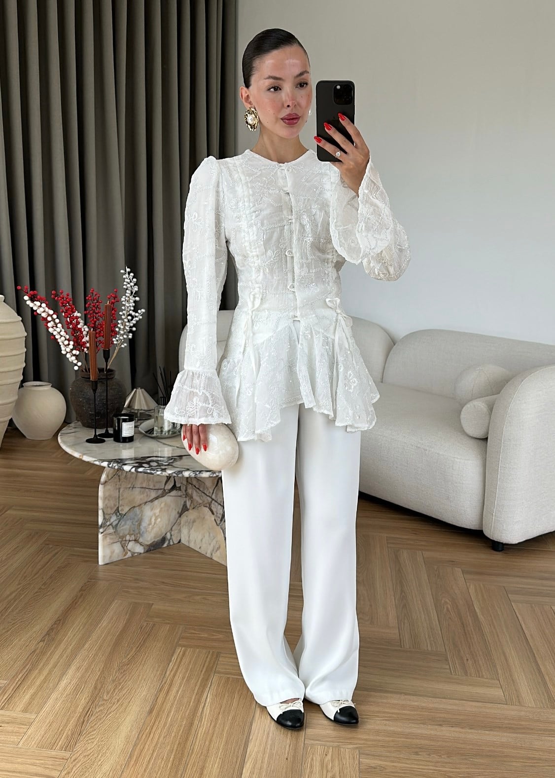 قميص مطرز ابيض - KP4537