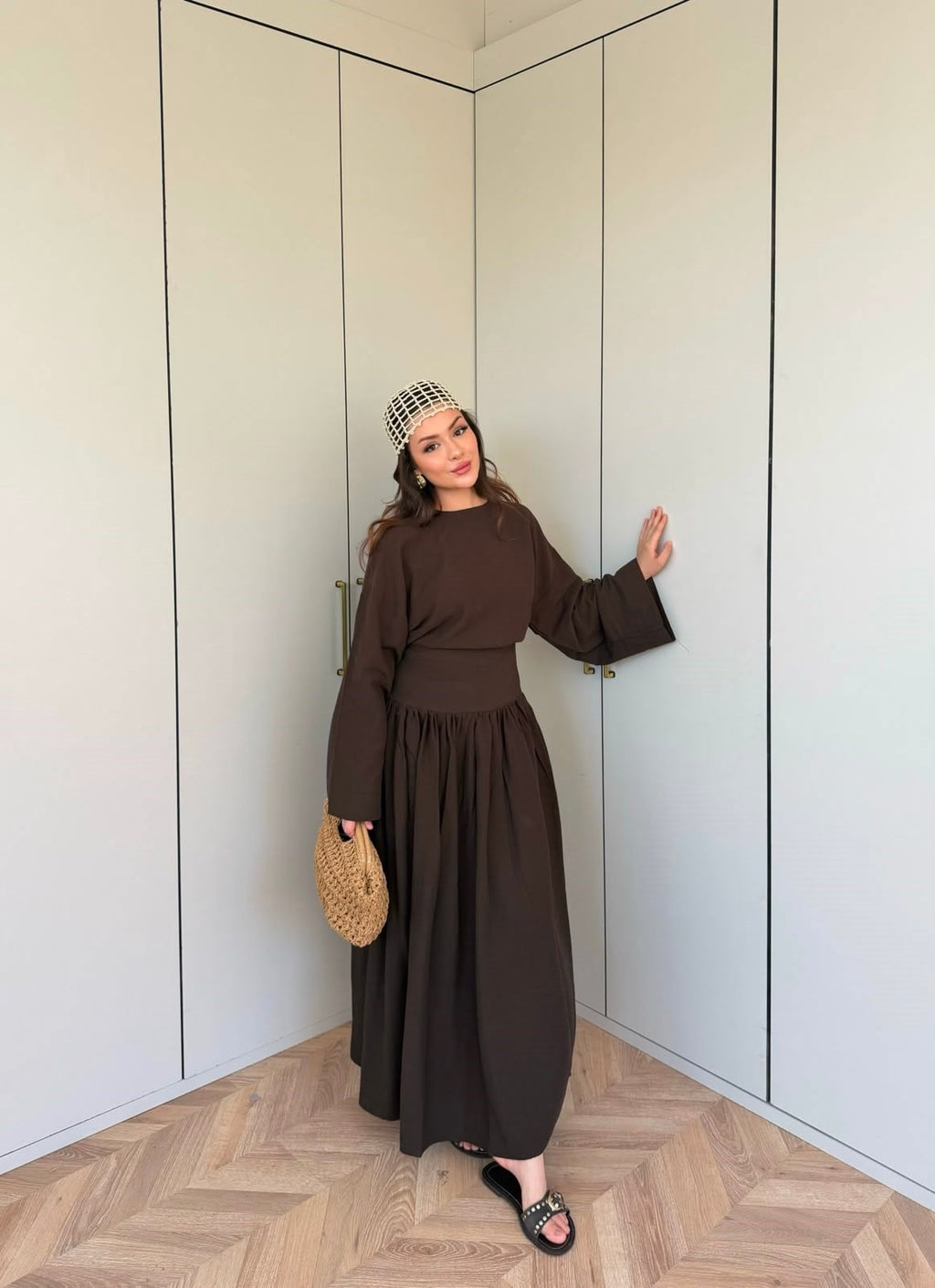 طقم بلوزة مع تنورة بني - KP1640
