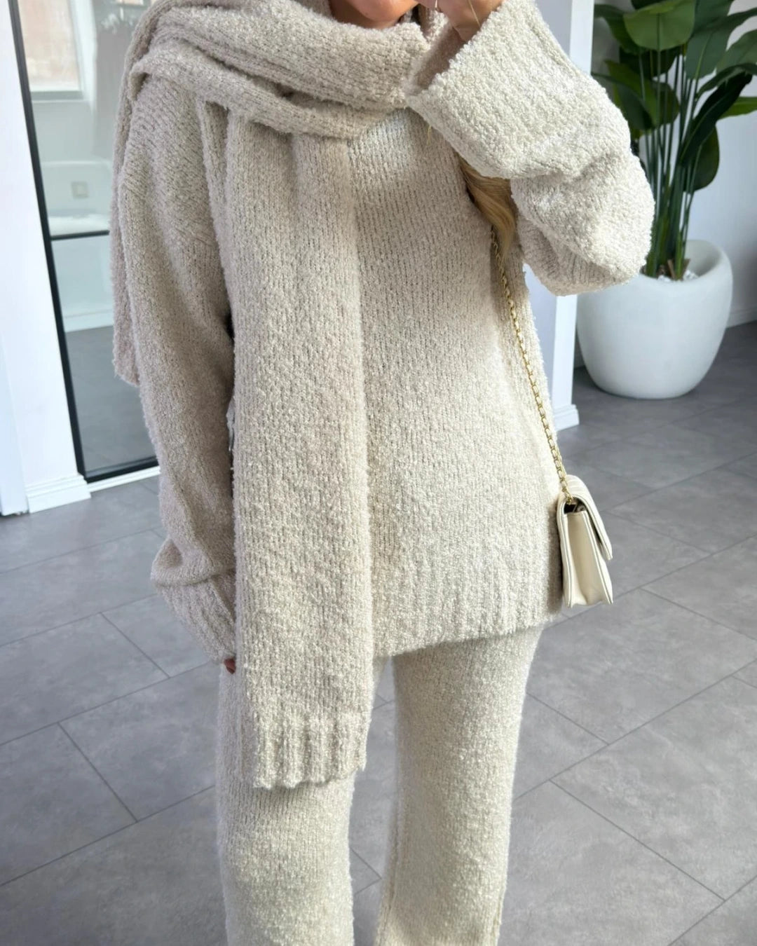 طقم صوف مع لفحة بيج - KP1446