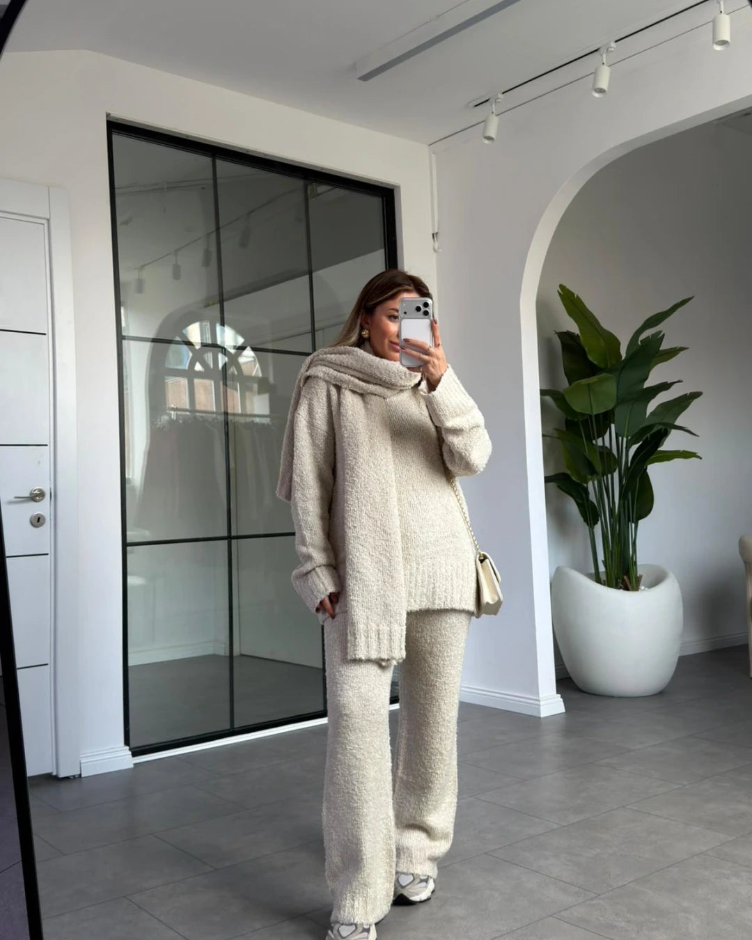 طقم صوف مع لفحة بيج - KP1446