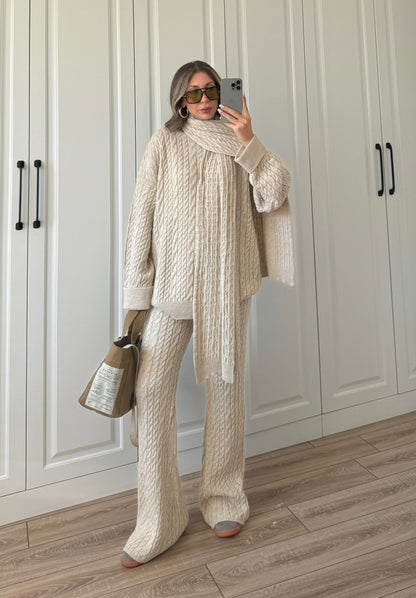 طقم بيج غامق مجدل بلفحة - KP1405