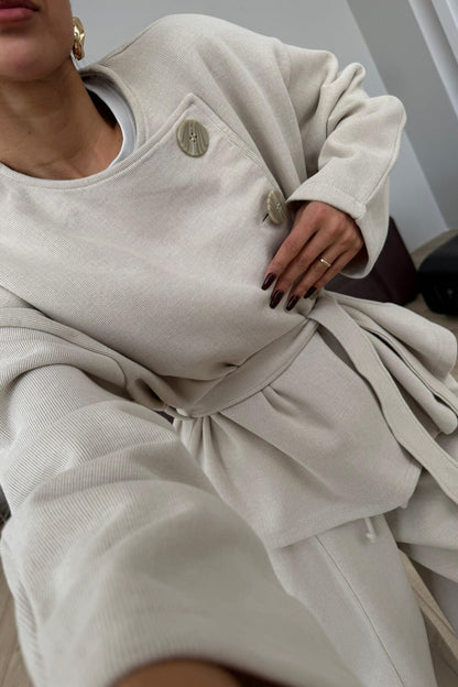 طقم بأزرار بيج - KP1466