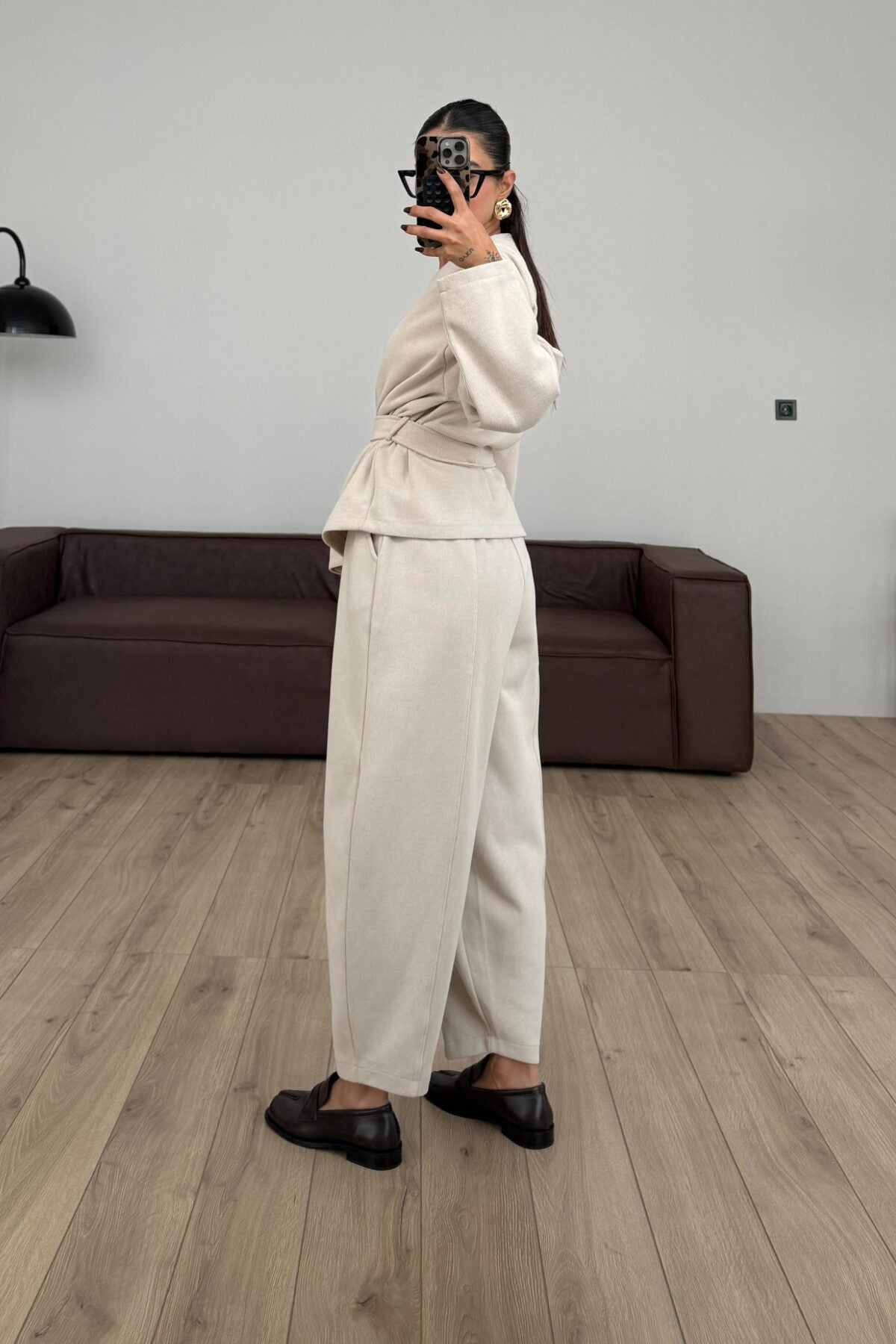 طقم بأزرار بيج - KP1466