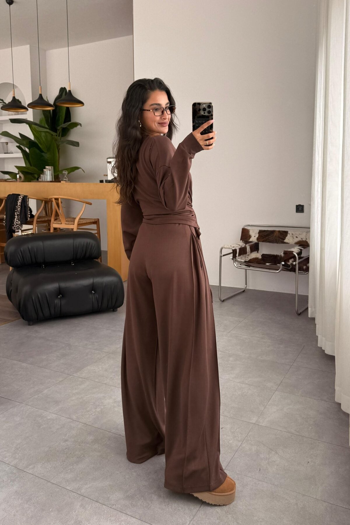 طقم بلوزة ربط مع بنطلون بني - KP1396