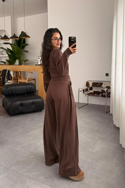 طقم بلوزة ربط مع بنطلون بني - KP1396