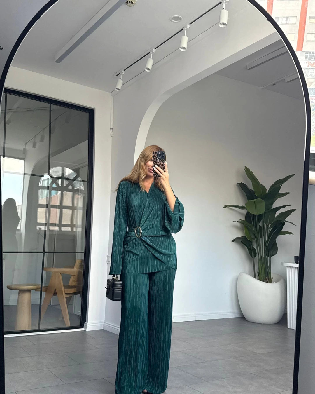 طقم بلوزة مع بنطلون اخضر - KP1379